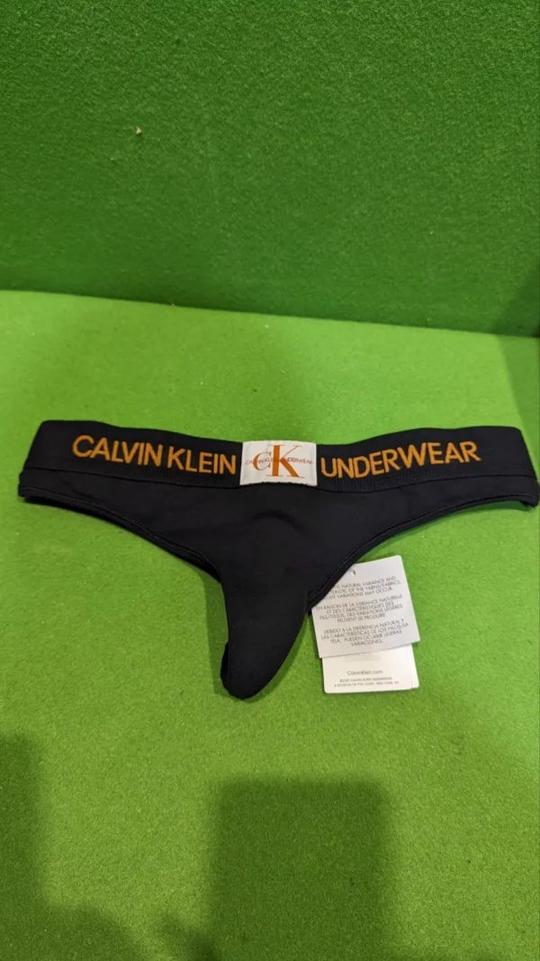 Calvin Klein Underwear tanga de mujer - Imagen 4
