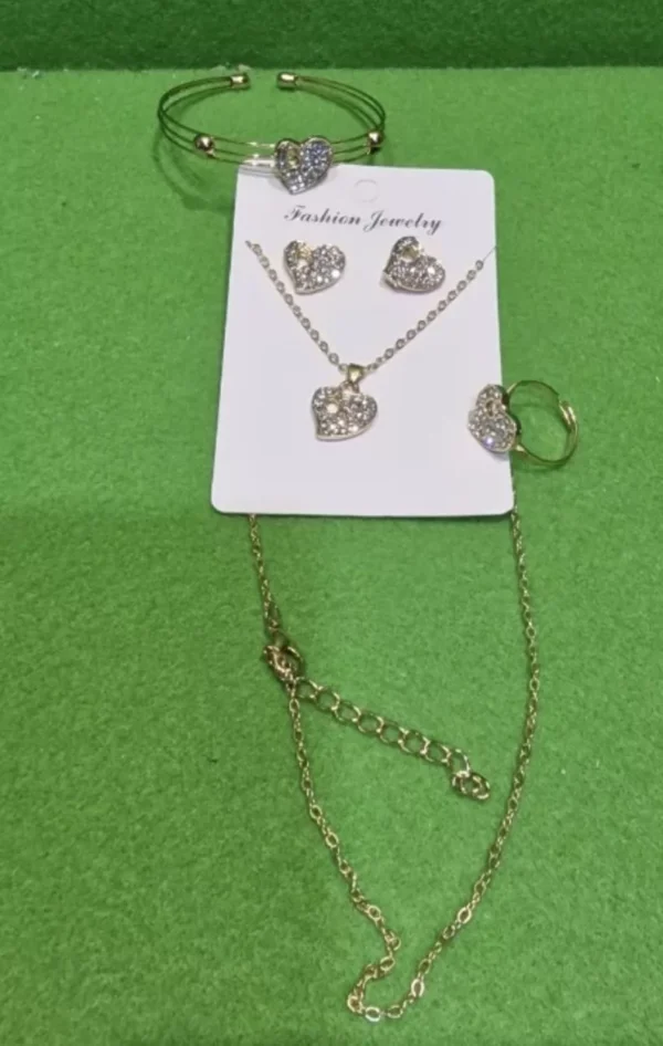 Bisutería Jewelry: Collar, Pendientes, Pulsera y Anillo