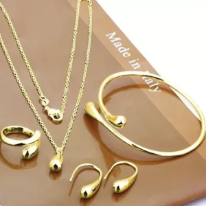 Bisutería Jewelry compuesto por: Collar, Pendientes, Pulsera y Anillo
