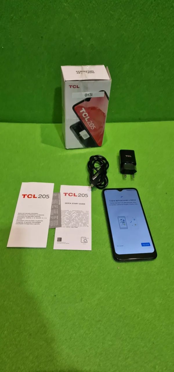 TCL 205 32GB - Smartphone de 6.22"