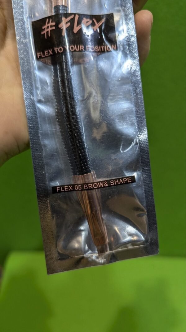 Brocha para cejas y sombras Flex 05 de Makeup Revolution - Imagen 6