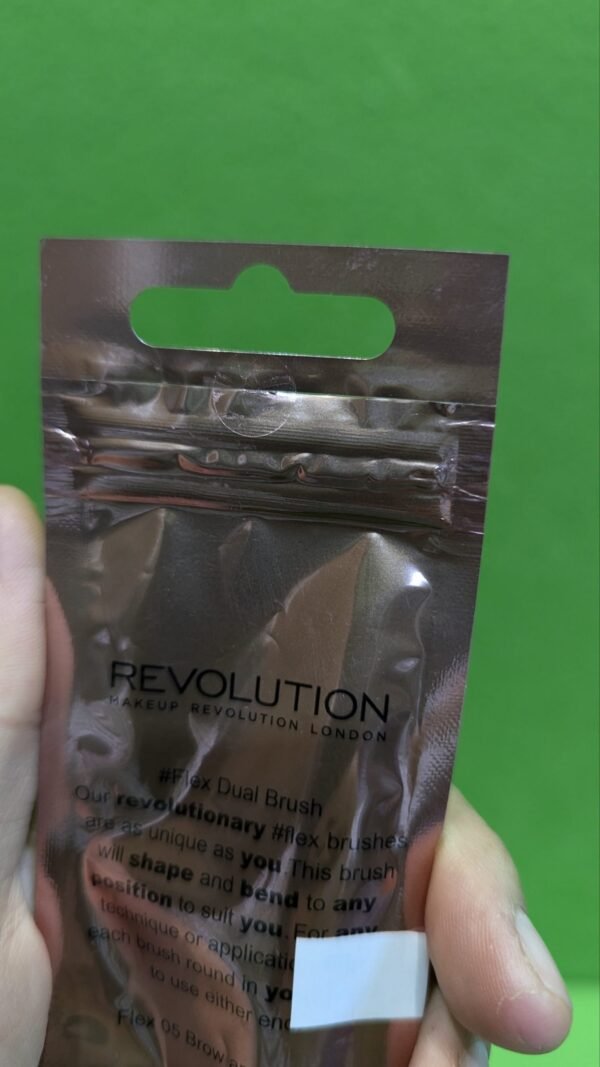 Brocha para cejas y sombras Flex 05 de Makeup Revolution - Imagen 5