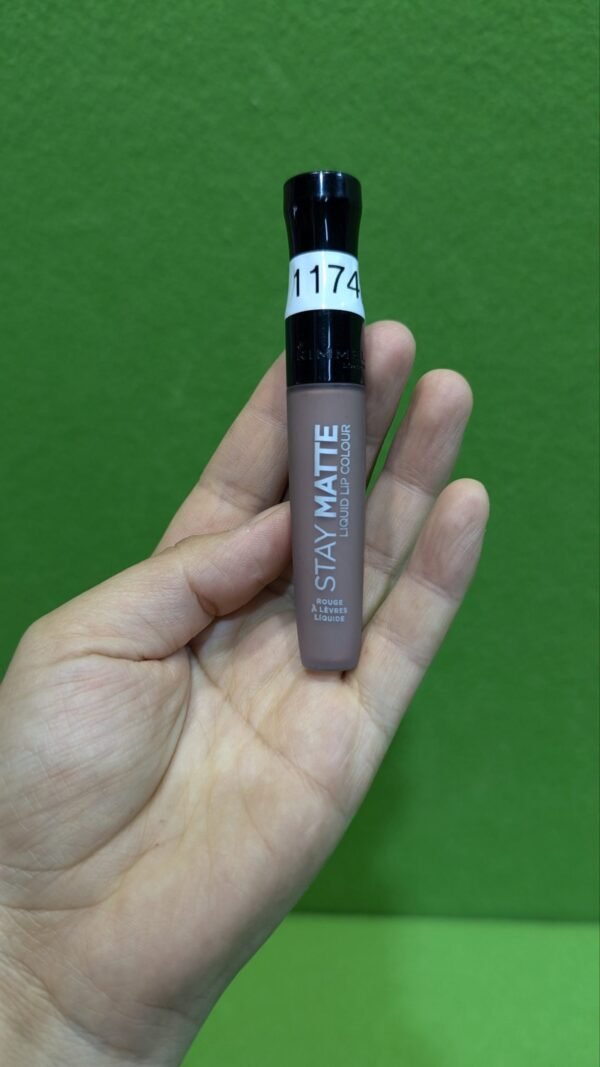 Barra de labios líquida Rimmel London Tono 220 - Imagen 8