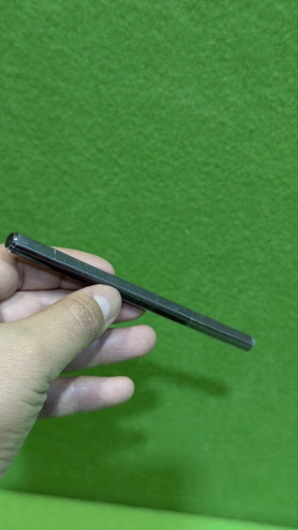 Eyeliner Rotulador Líquido HyperEasy Maybelline - Imagen 4