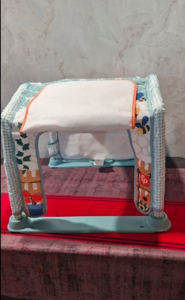 Fisher-Price Gimnasio casita de campo 2 en 1 Alfombra de actividades - Imagen 6