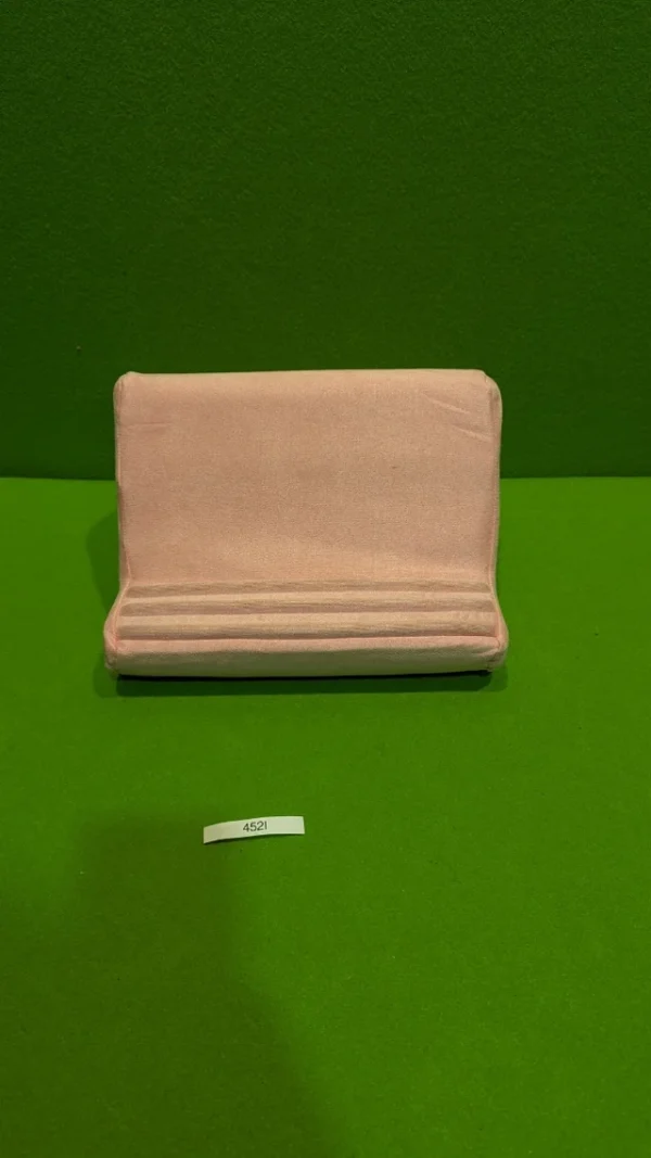 Almohada suave para tableta con bolsillo - Imagen 3