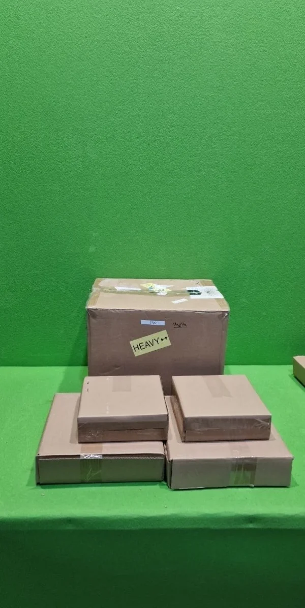 Amazon Basics - Vajilla de gres, color Azul marino, 11 piezas - Imagen 7